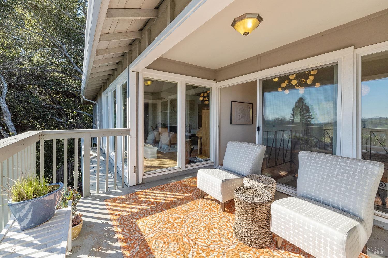 101 Oak Springs Dr