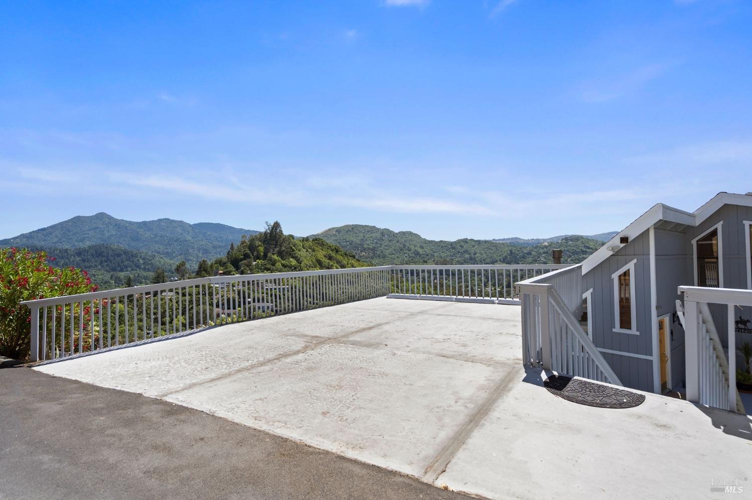 415 Sequoia Dr