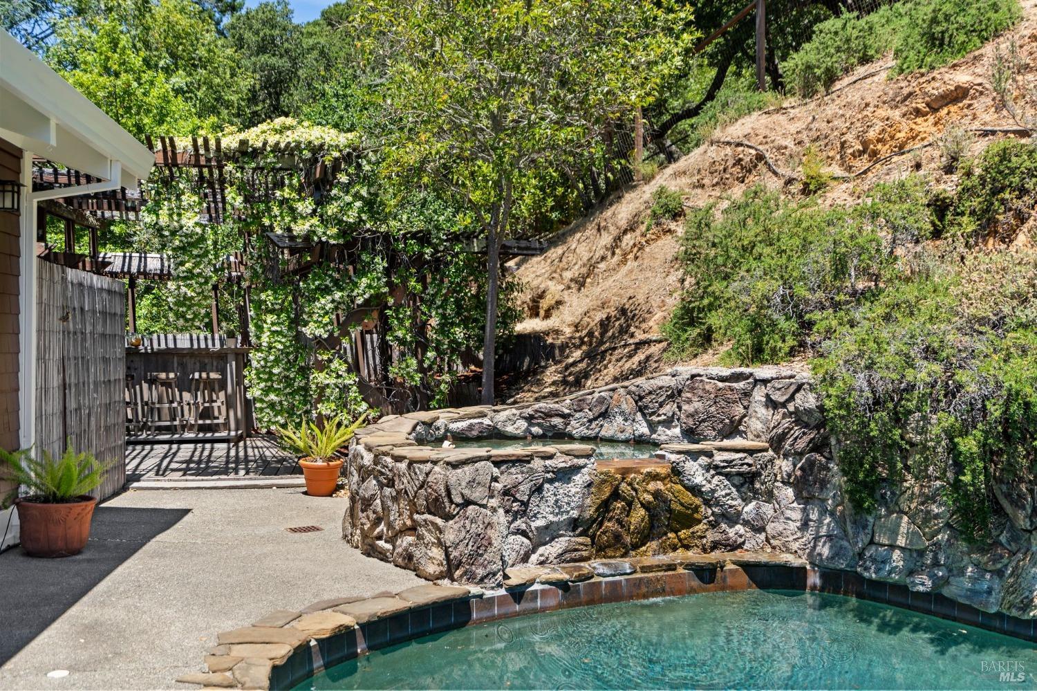 207 Deer Hollow Rd