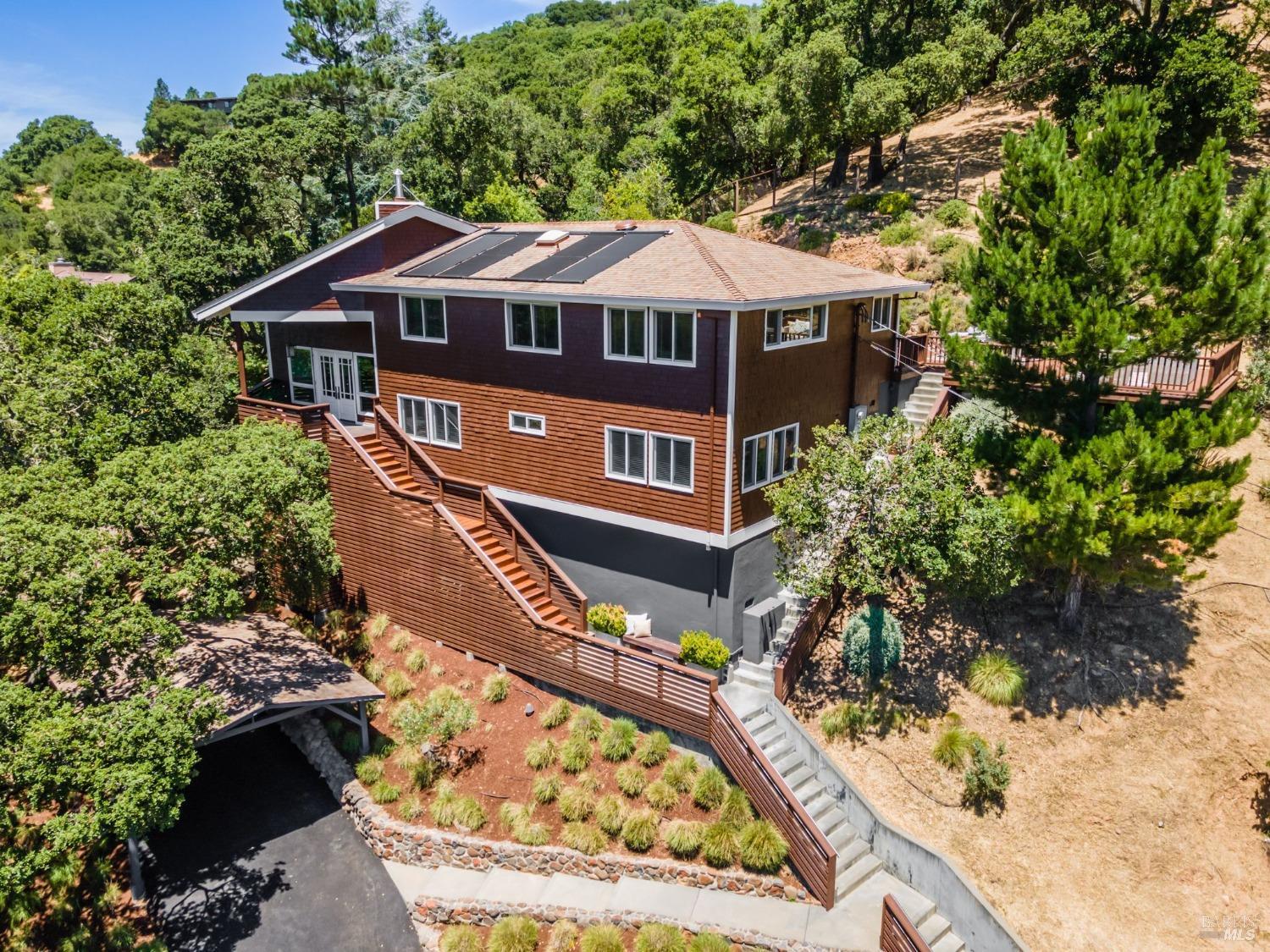 207 Deer Hollow Rd