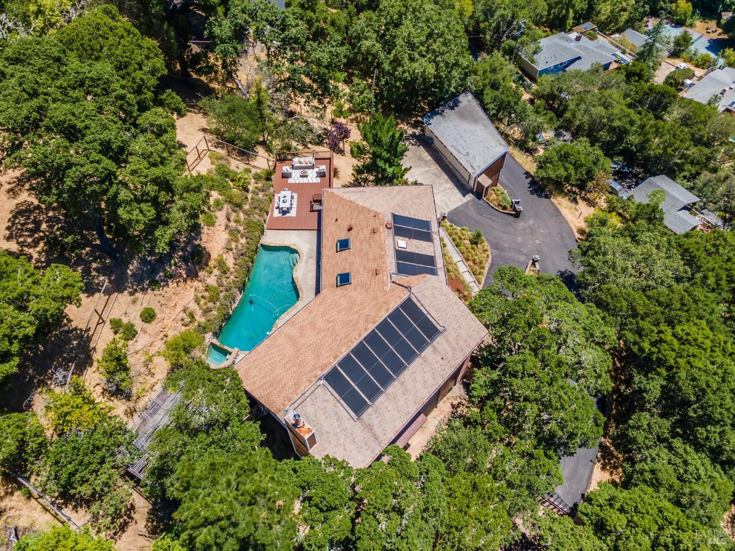 207 Deer Hollow Rd