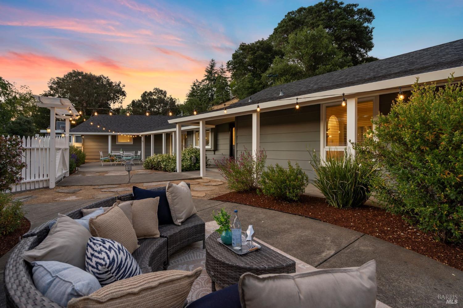 151 Deer Hollow Rd