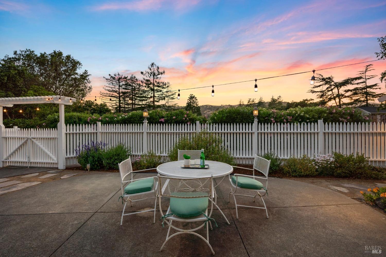 151 Deer Hollow Rd