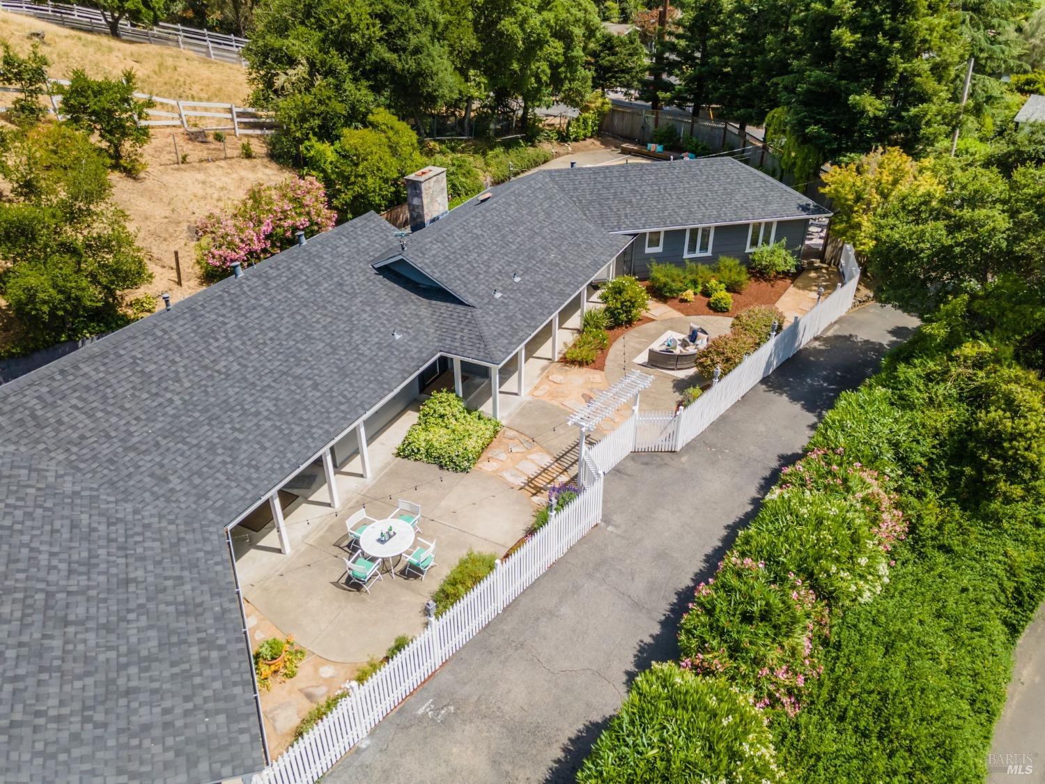 151 Deer Hollow Rd