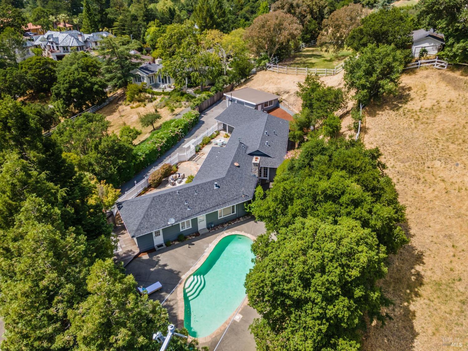 151 Deer Hollow Rd