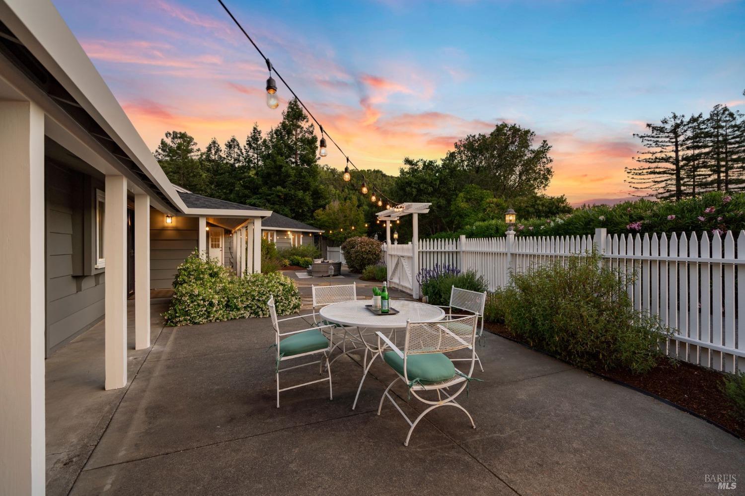 151 Deer Hollow Rd