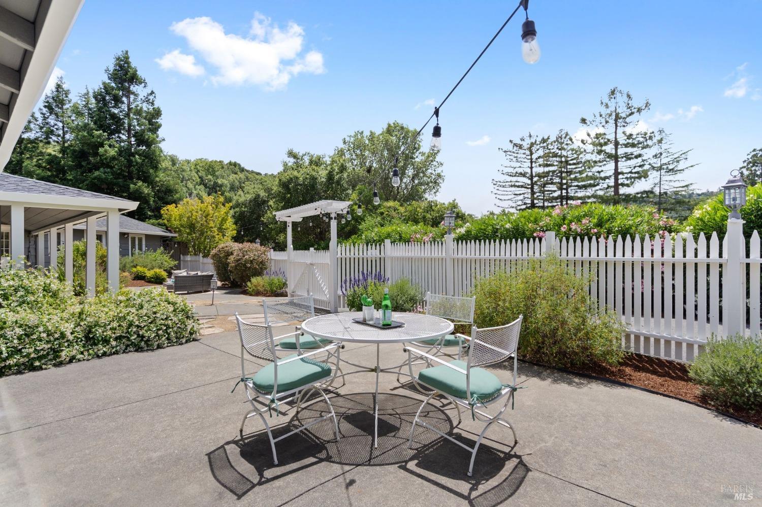 151 Deer Hollow Rd