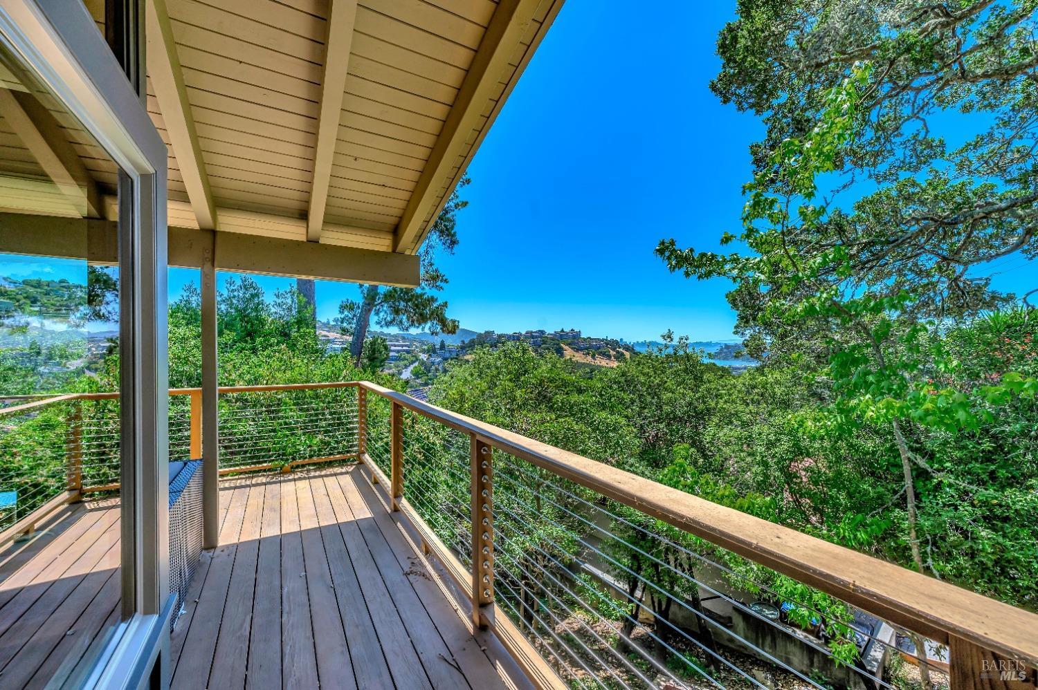 35 Spring Ln