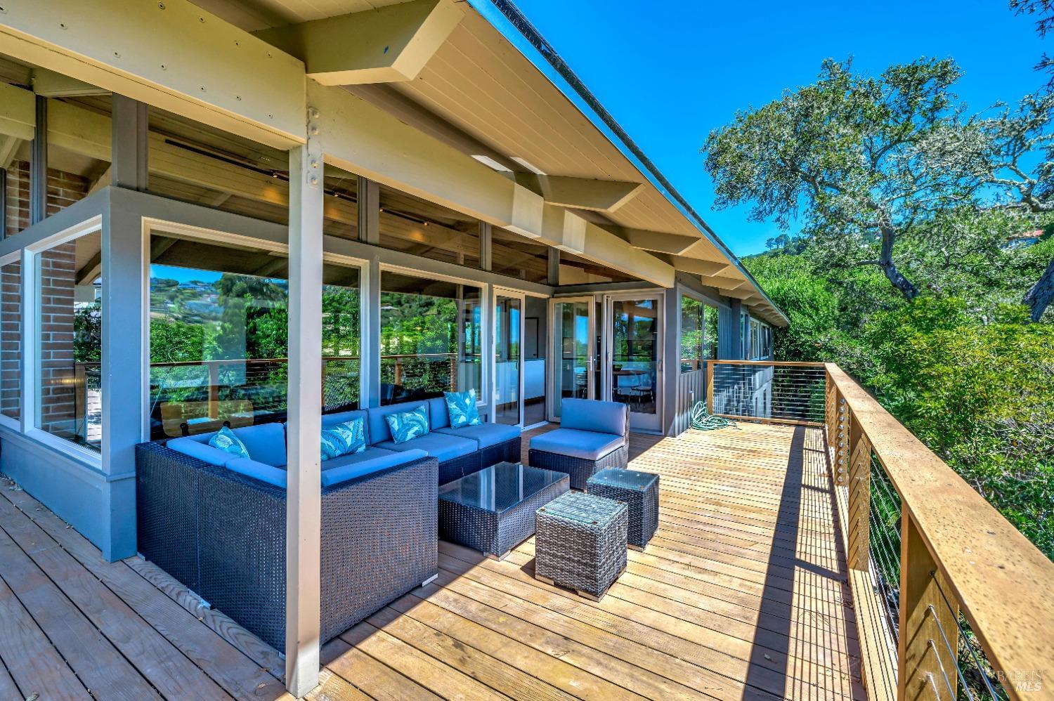 35 Spring Ln