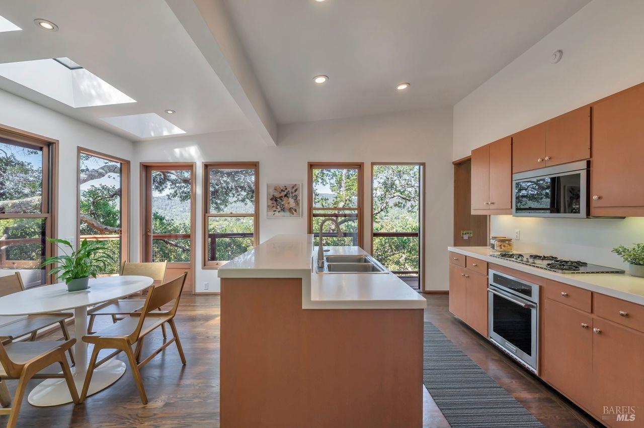 25 Vista Dr