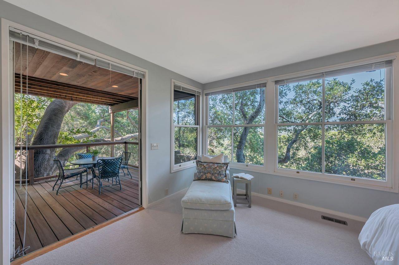 25 Vista Dr