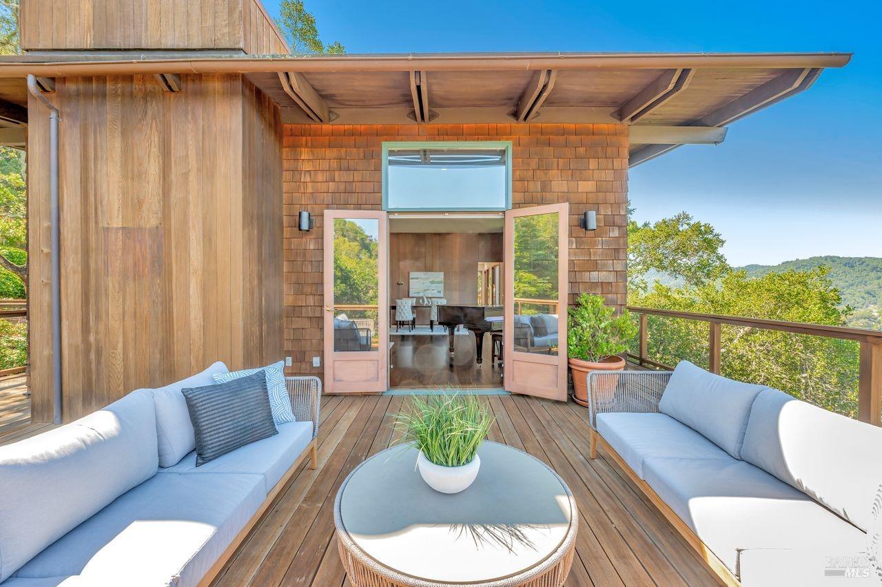 25 Vista Dr
