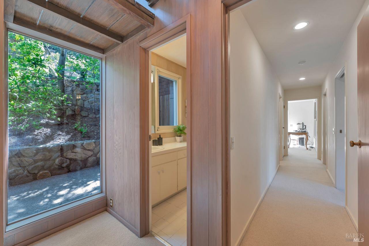 25 Vista Dr