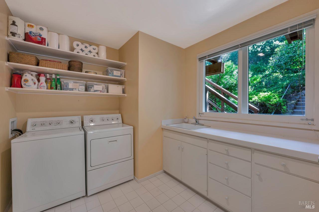 25 Vista Dr