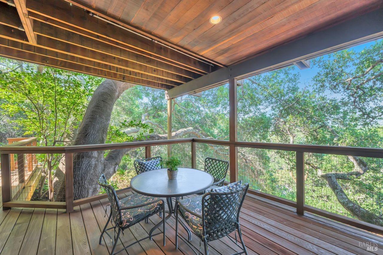 25 Vista Dr