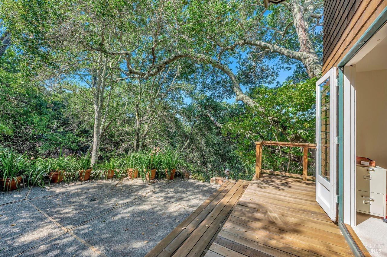 25 Vista Dr