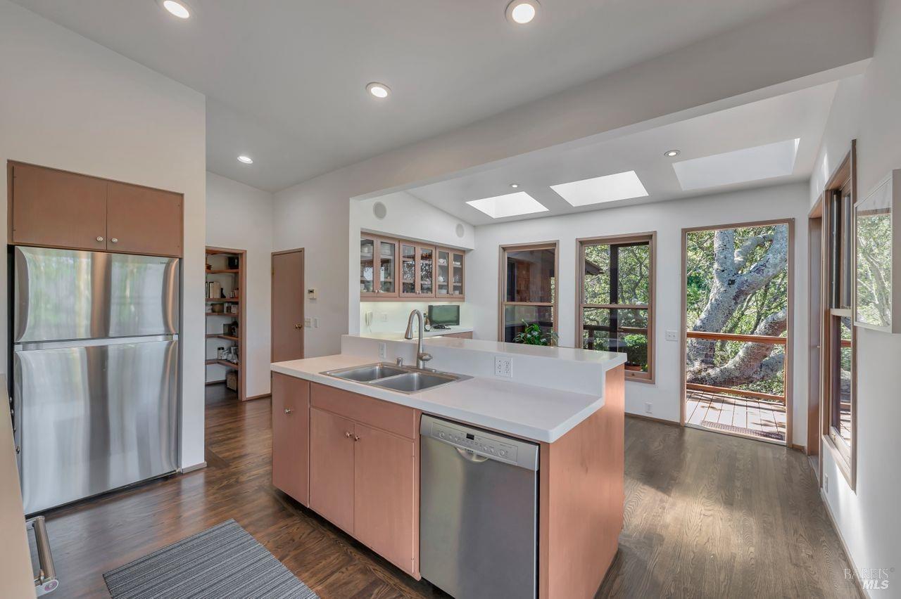 25 Vista Dr