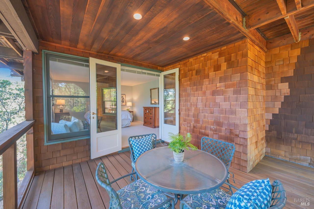 25 Vista Dr