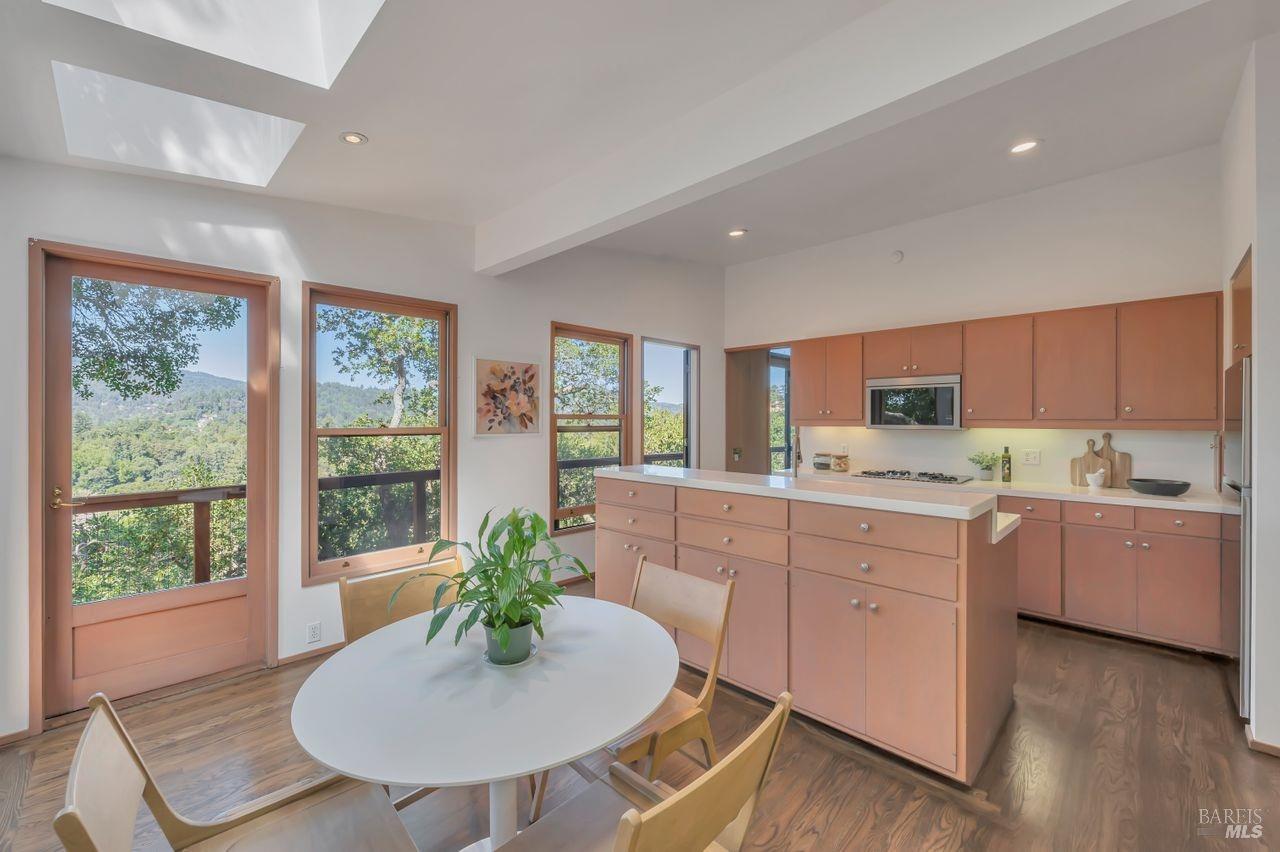 25 Vista Dr