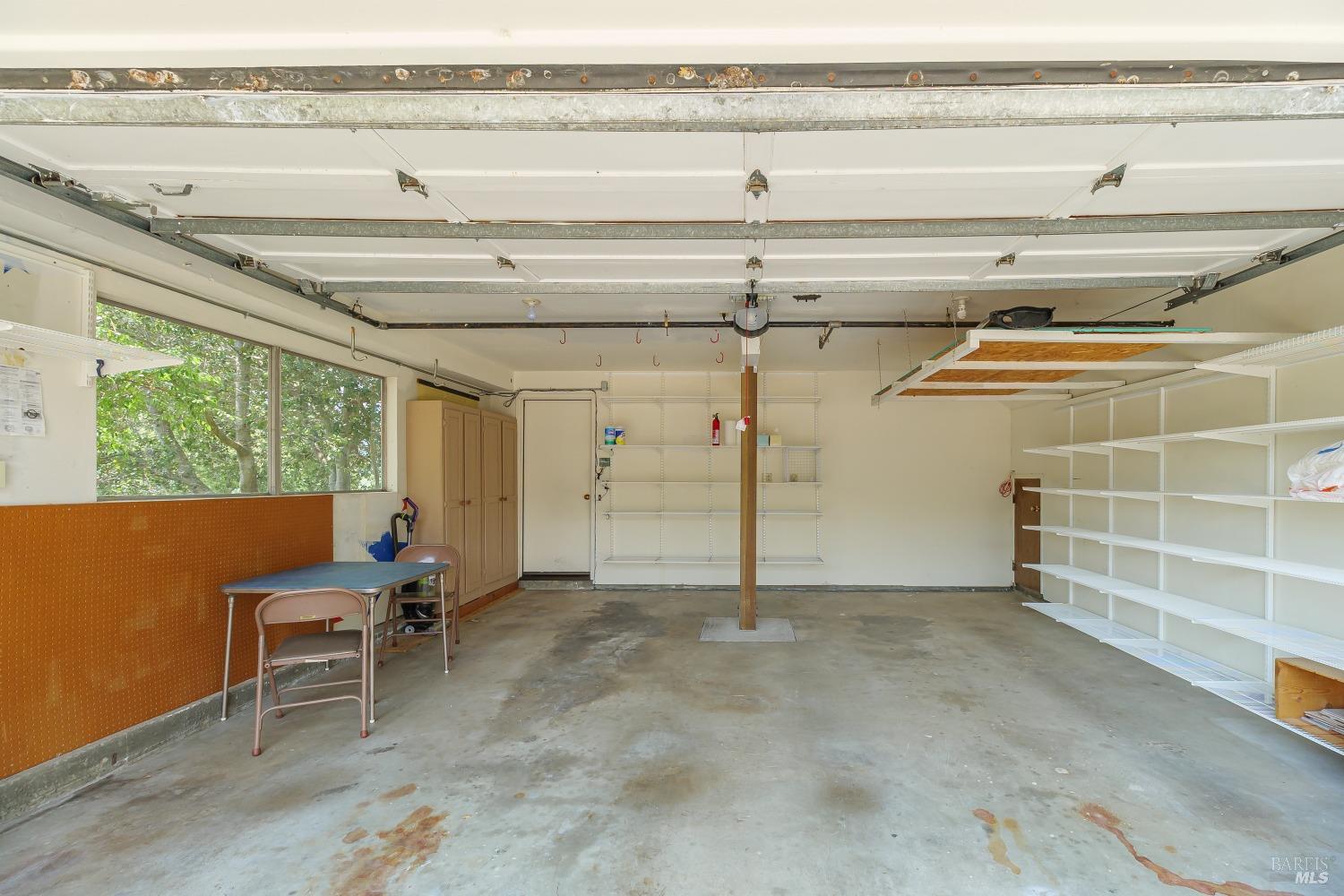 60 LONGWOOD Dr
