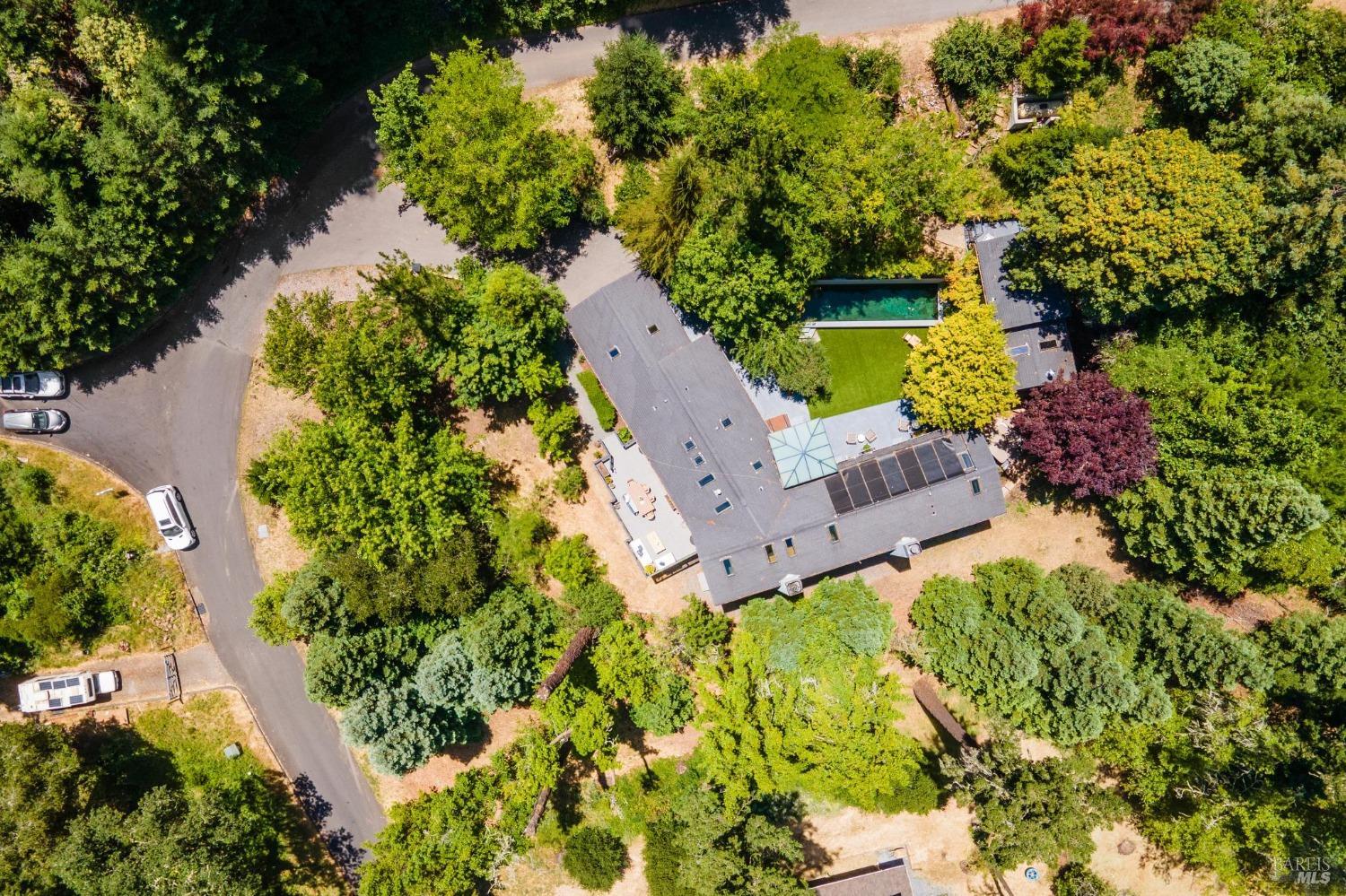 12 Meadow View Ln