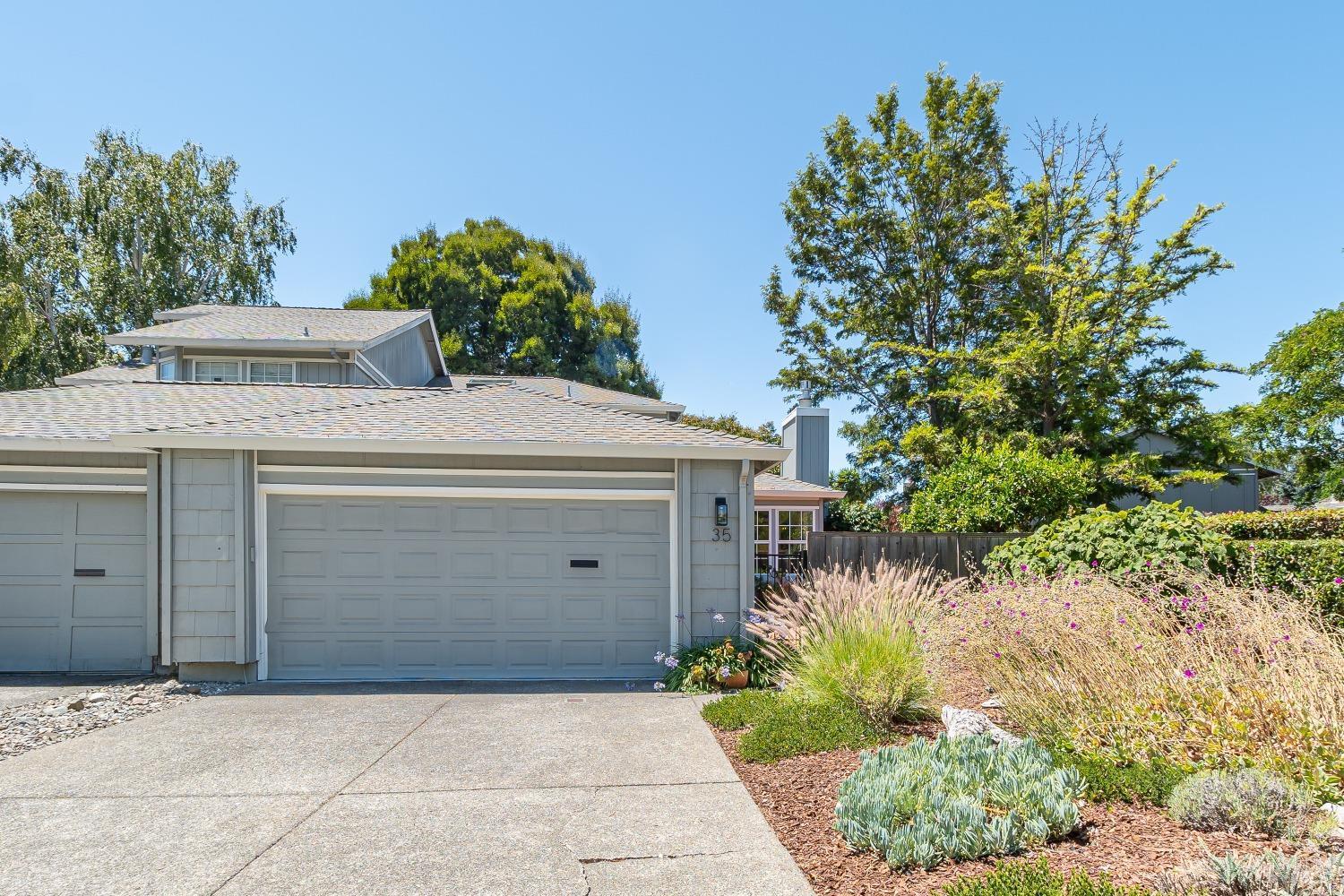 35 Newport Way