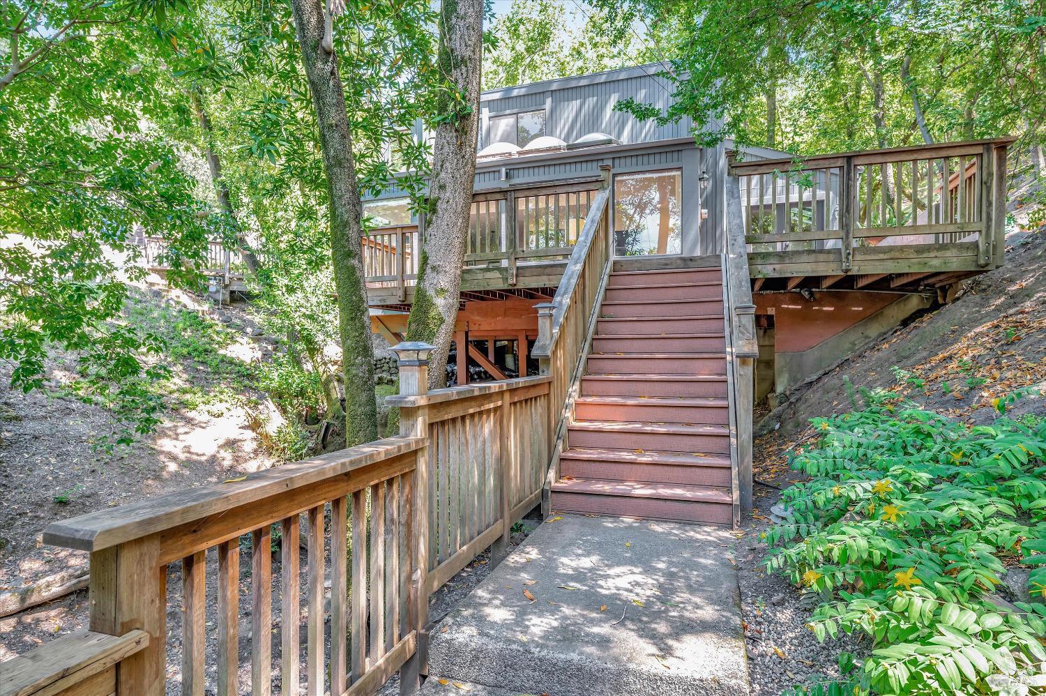 280 Oakcrest Rd