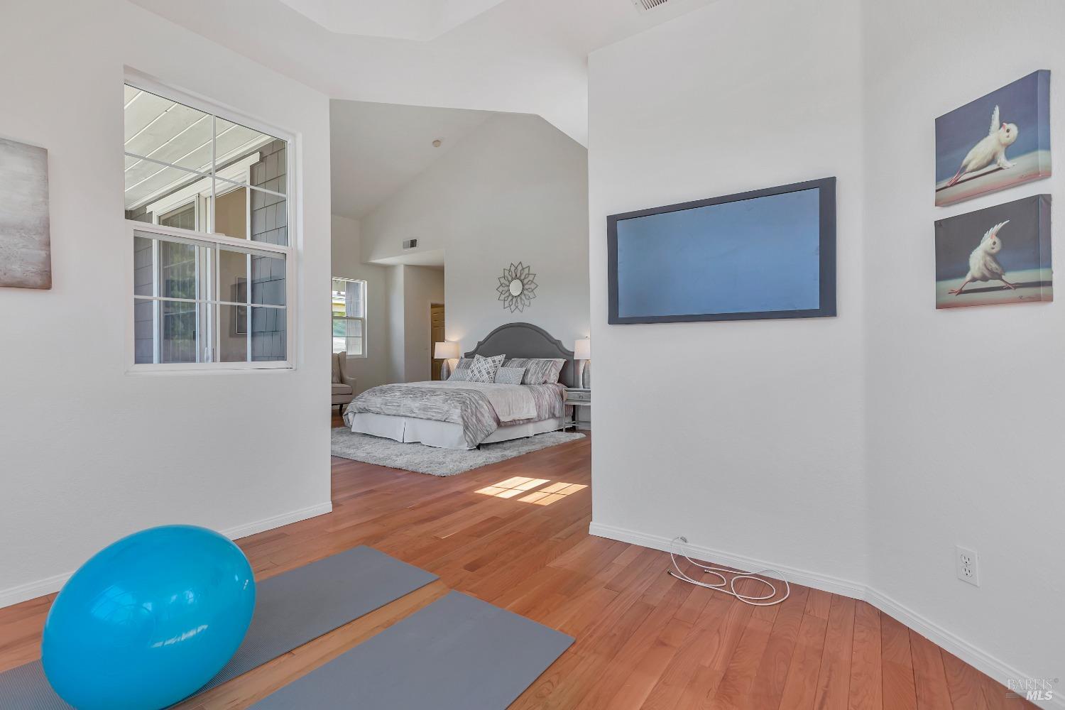 252 Waterside Cir