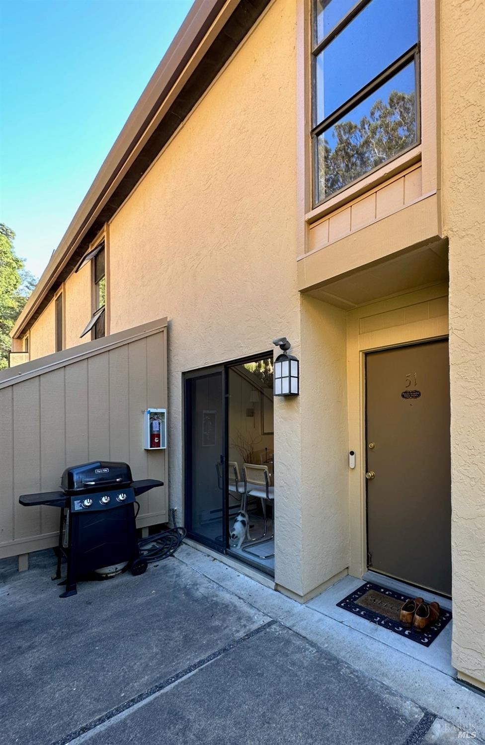 100 Marin Center Dr #51