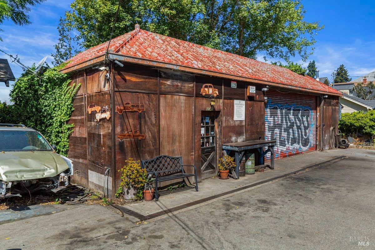 1745 Cedar St