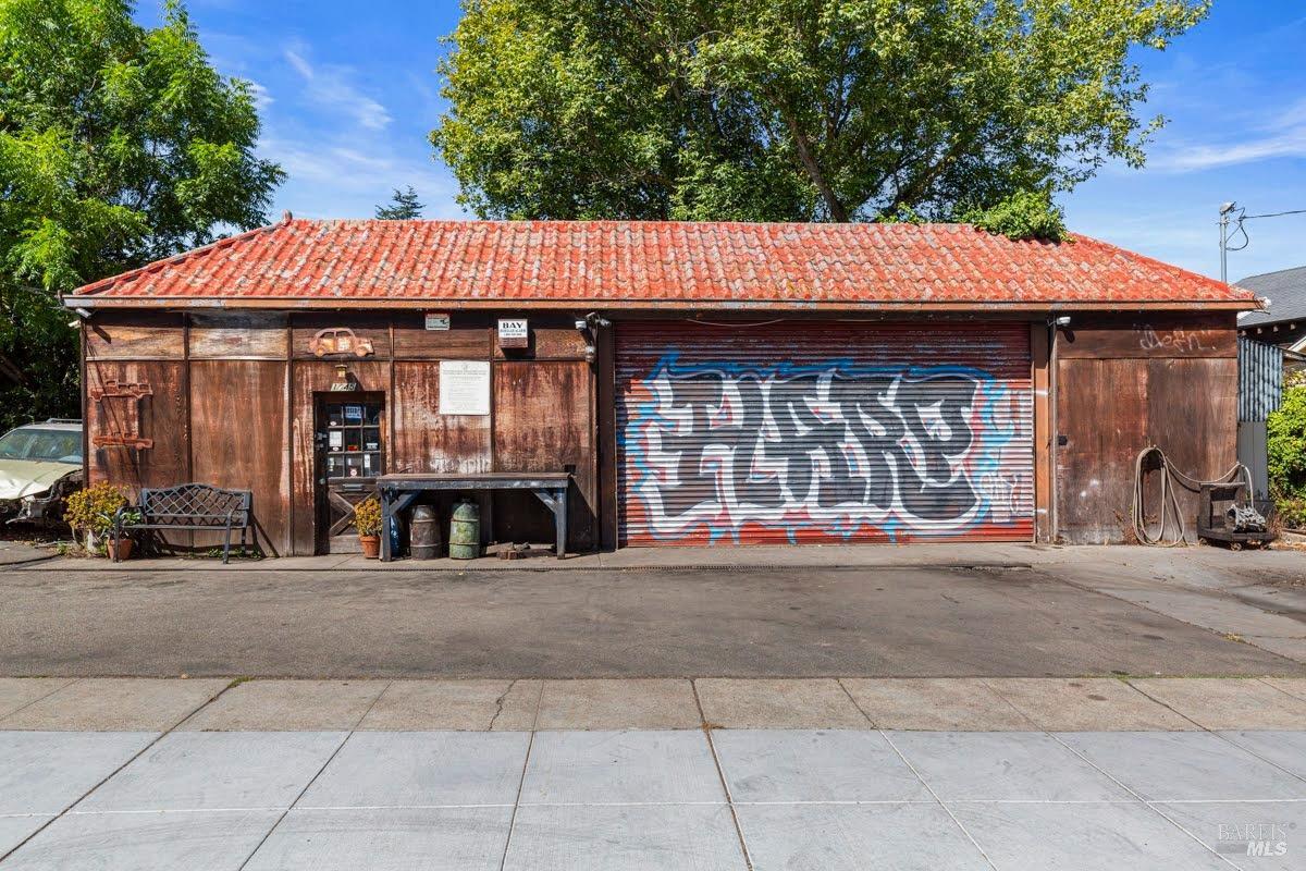 1745 Cedar St