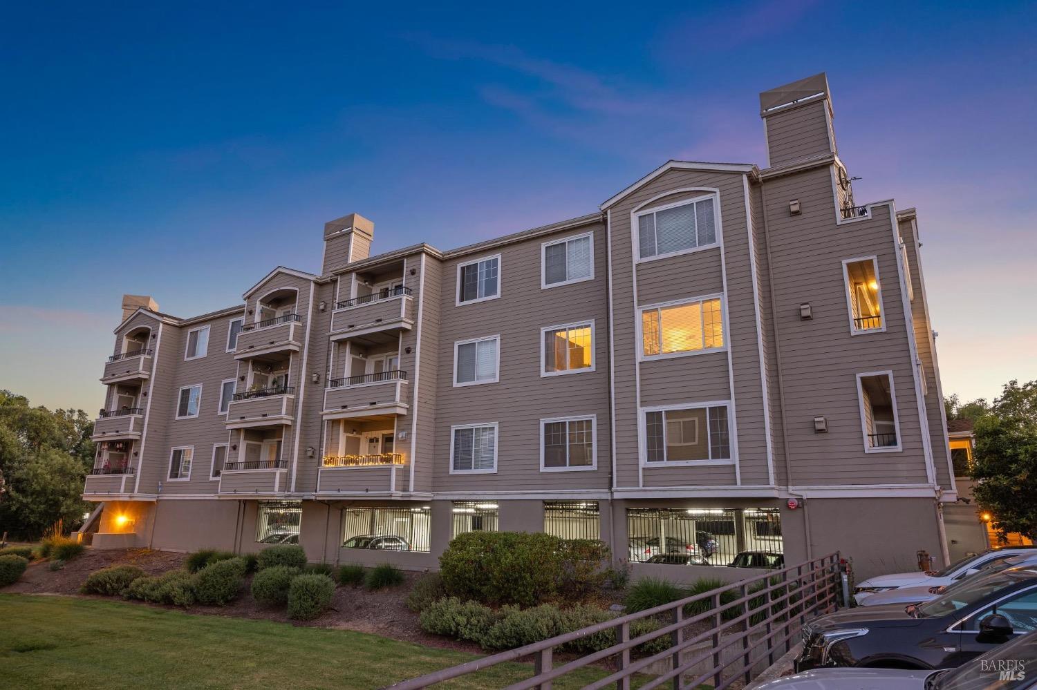 852 Diablo Ave #204