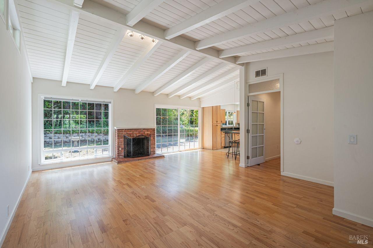445 Sunset Parkway