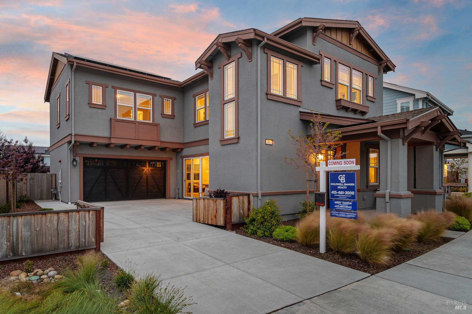 1813 Bautista Way