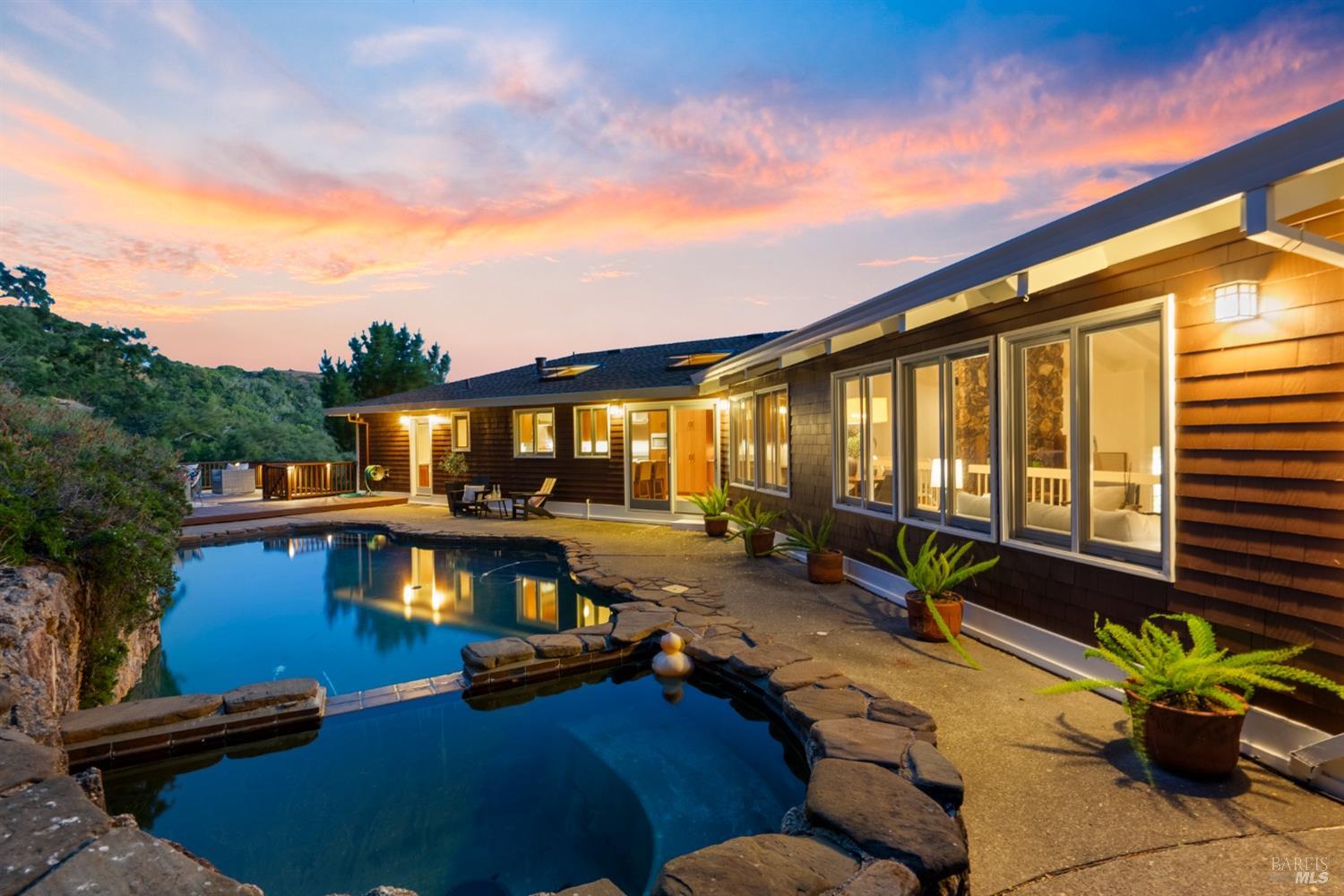 207 Deer Hollow Road