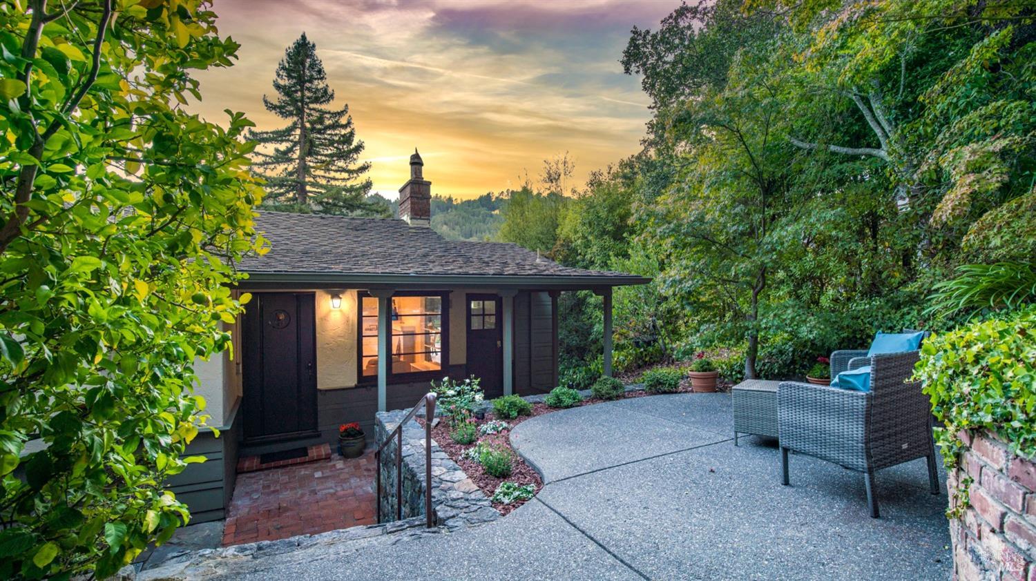 291 Lovell Avenue