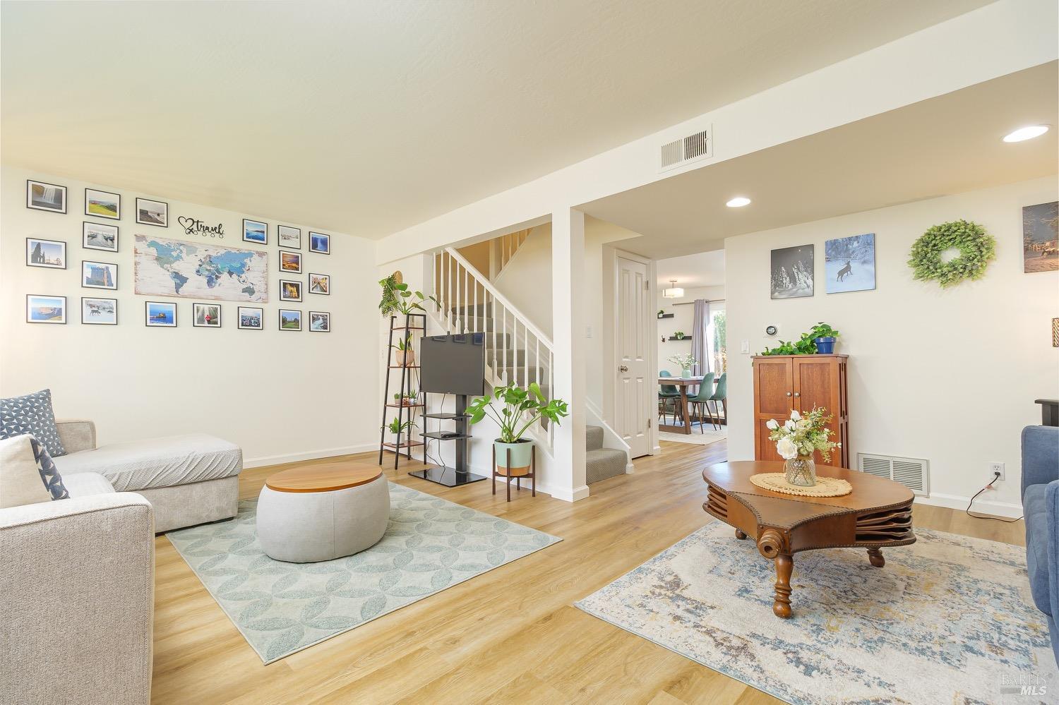 902 Sunnybrae Lane