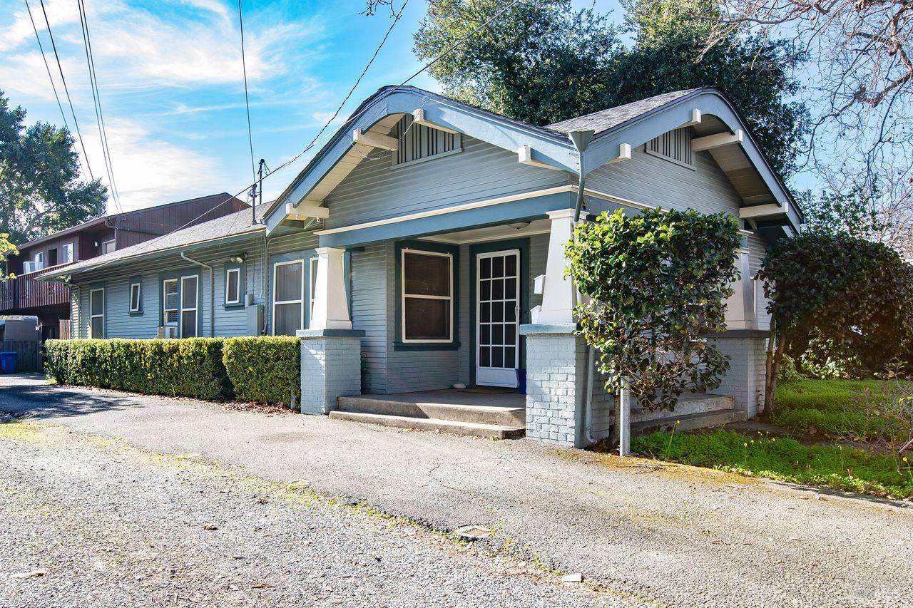 527 Mission Avenue