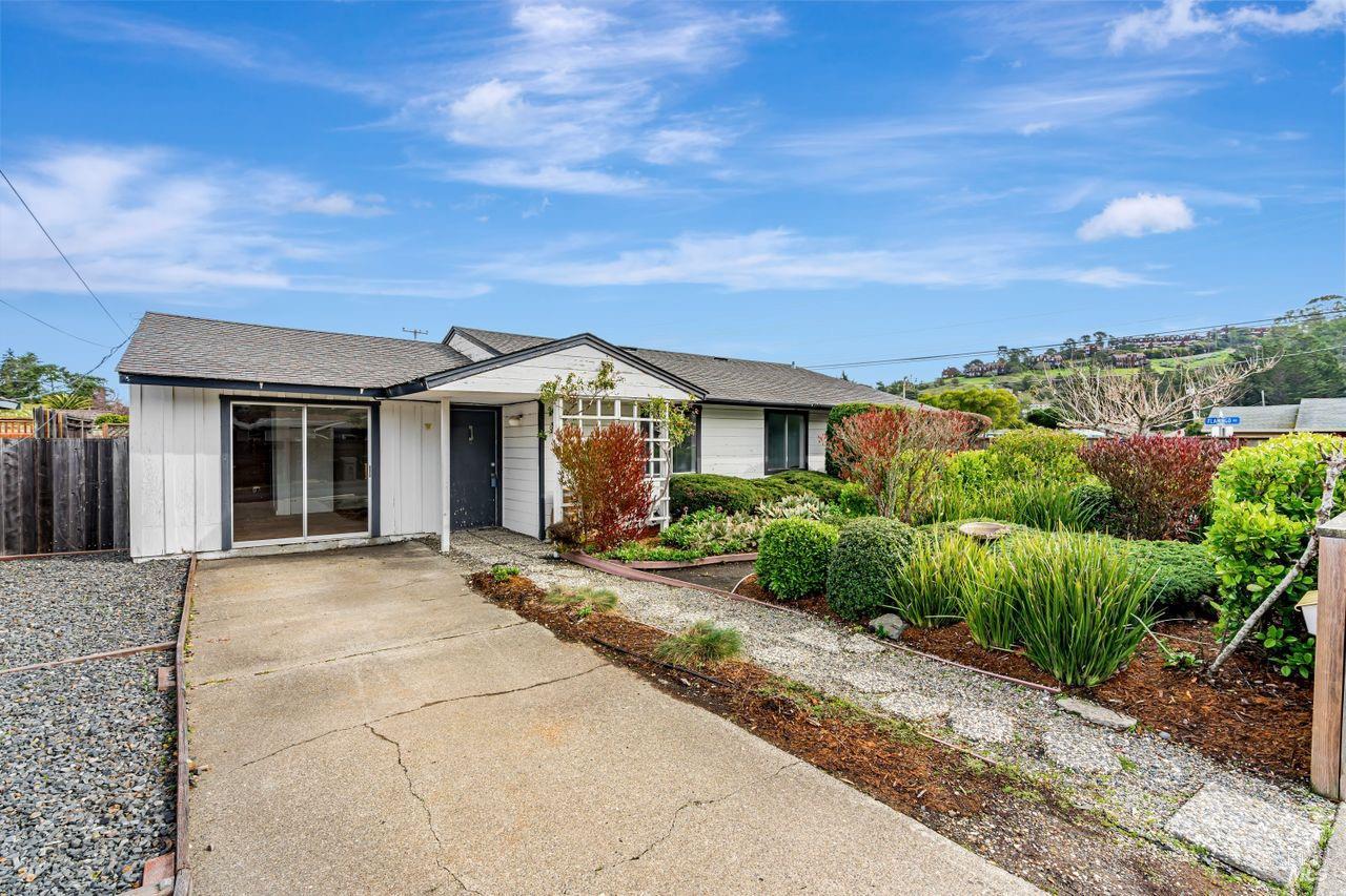 302 Starling Road