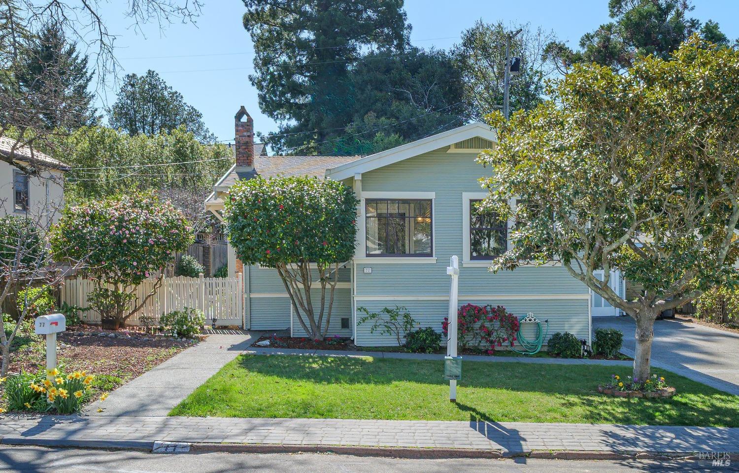 77 Suffield Avenue