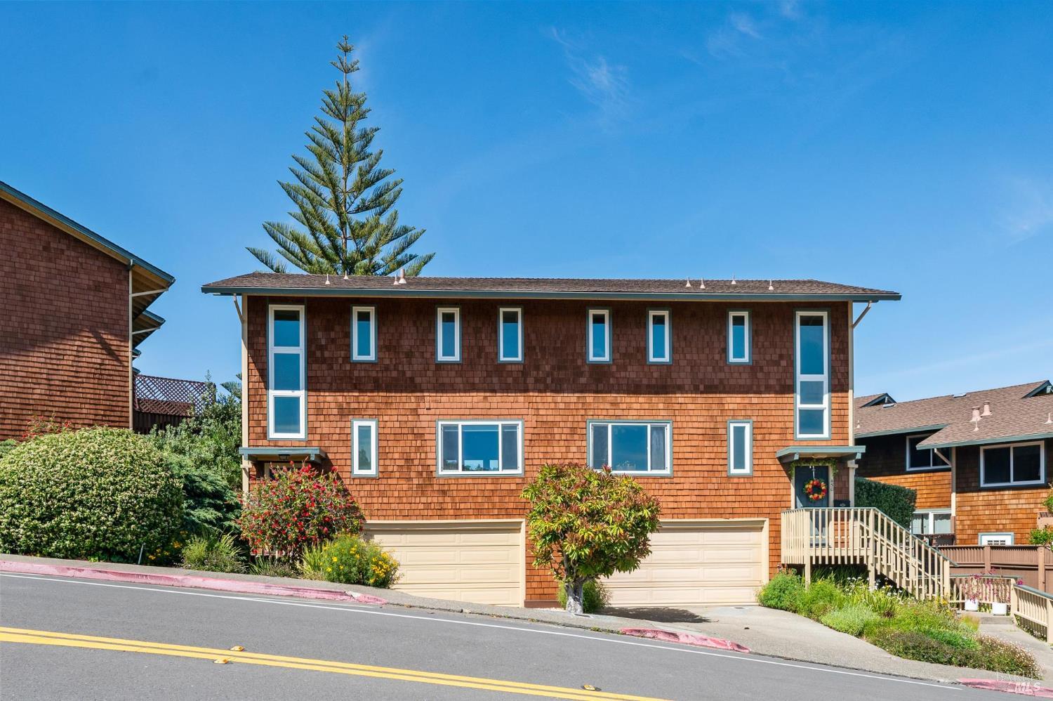 490 S Eliseo Drive