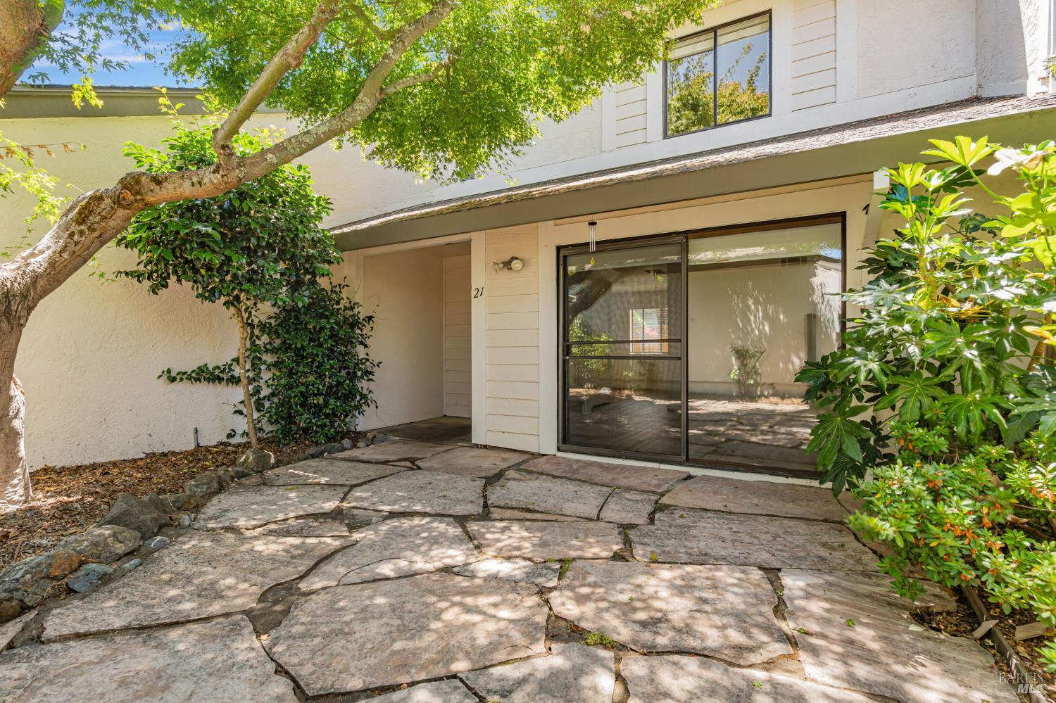 21 Woodstock Court