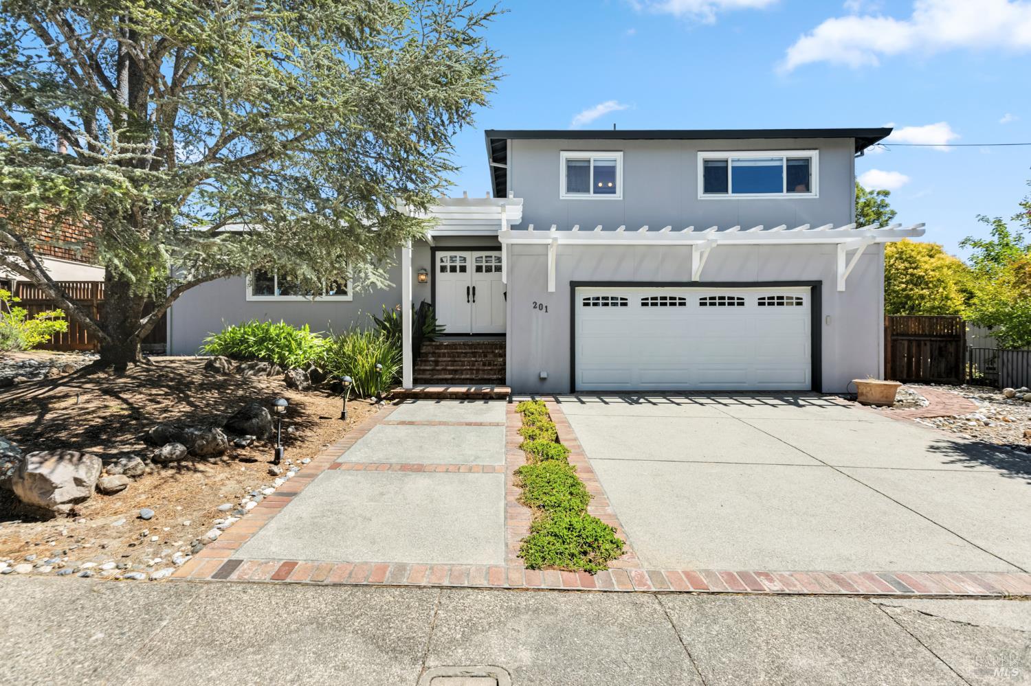 201 Oak Springs Drive