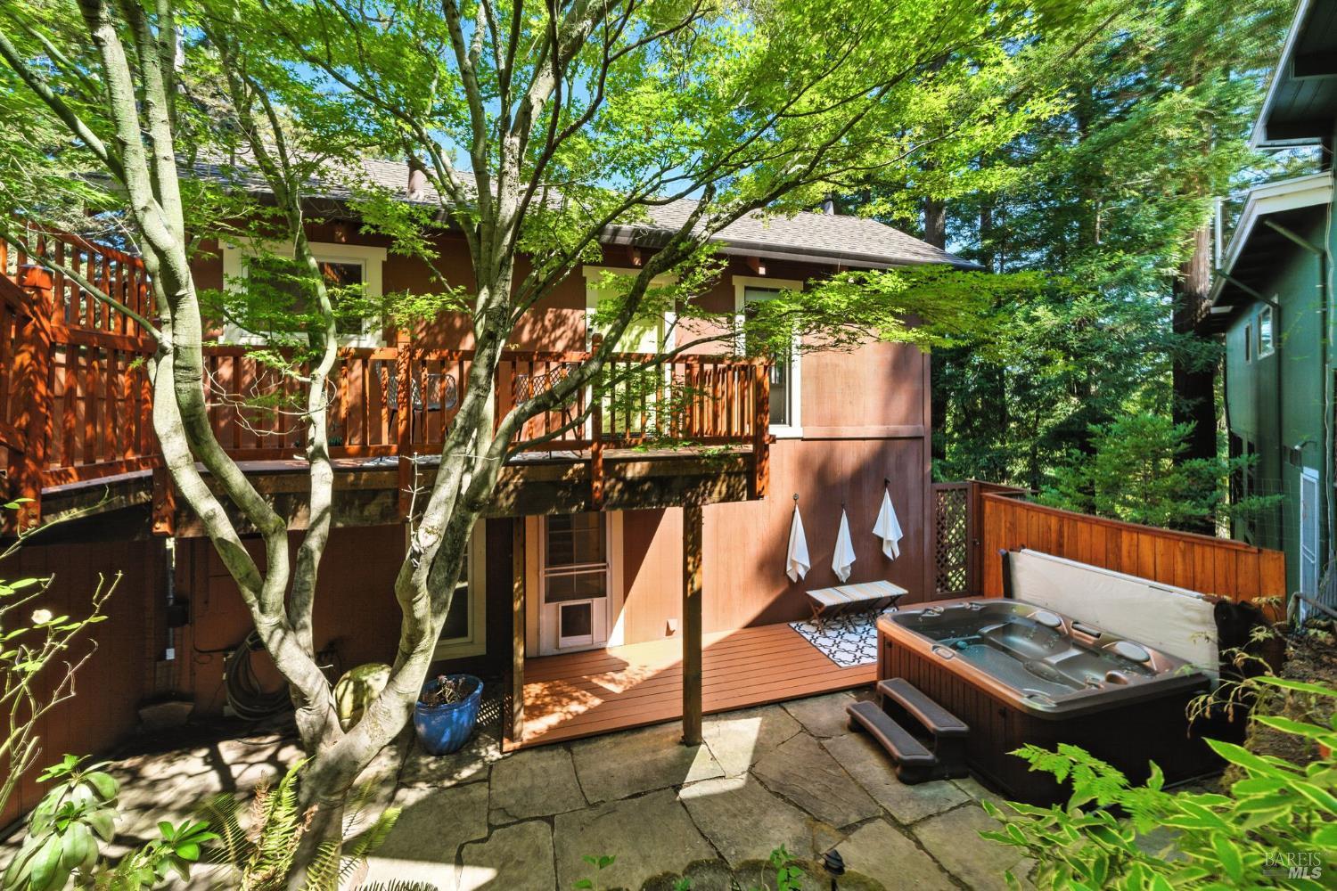 62 Redwood Road