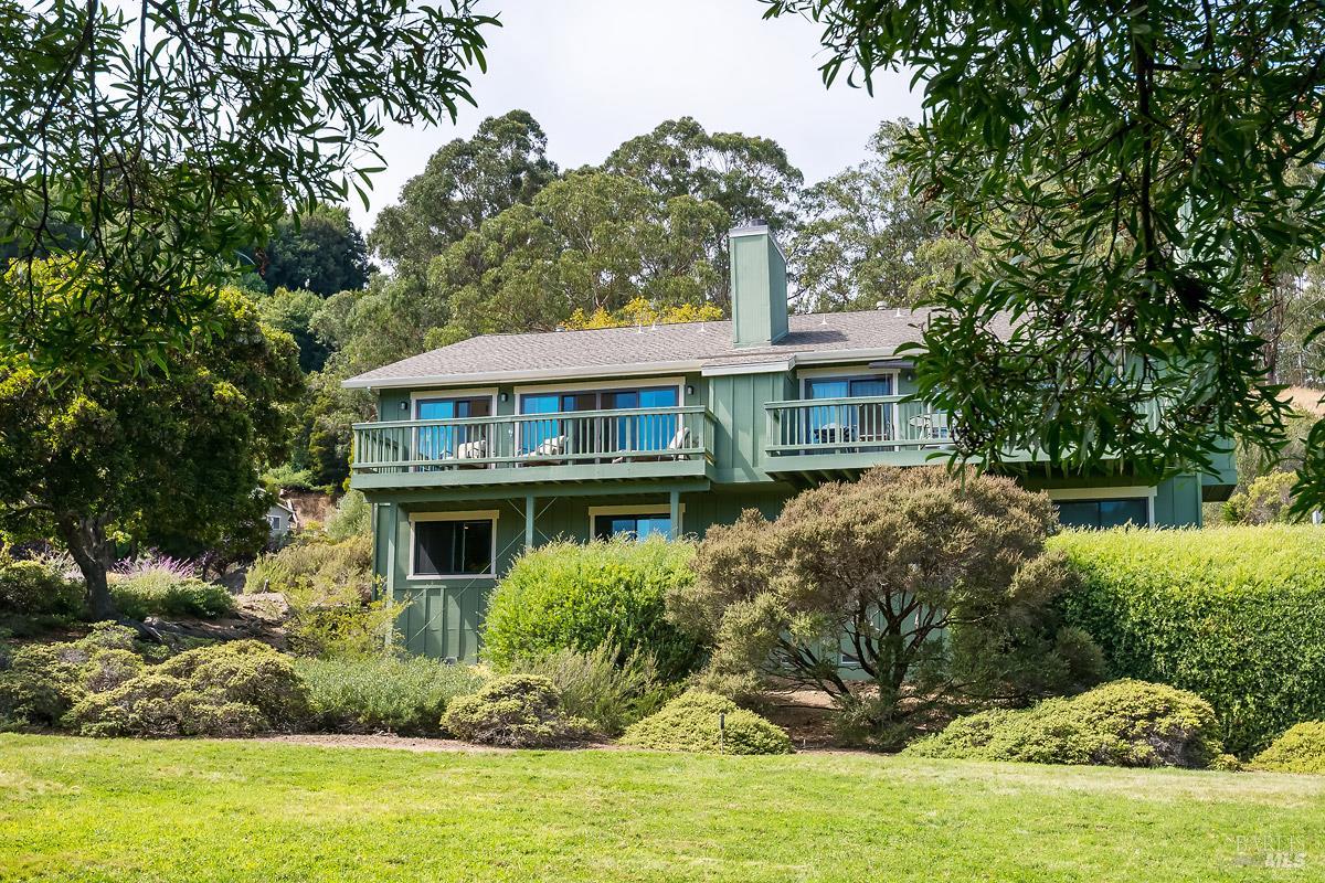 30 Toyon Court