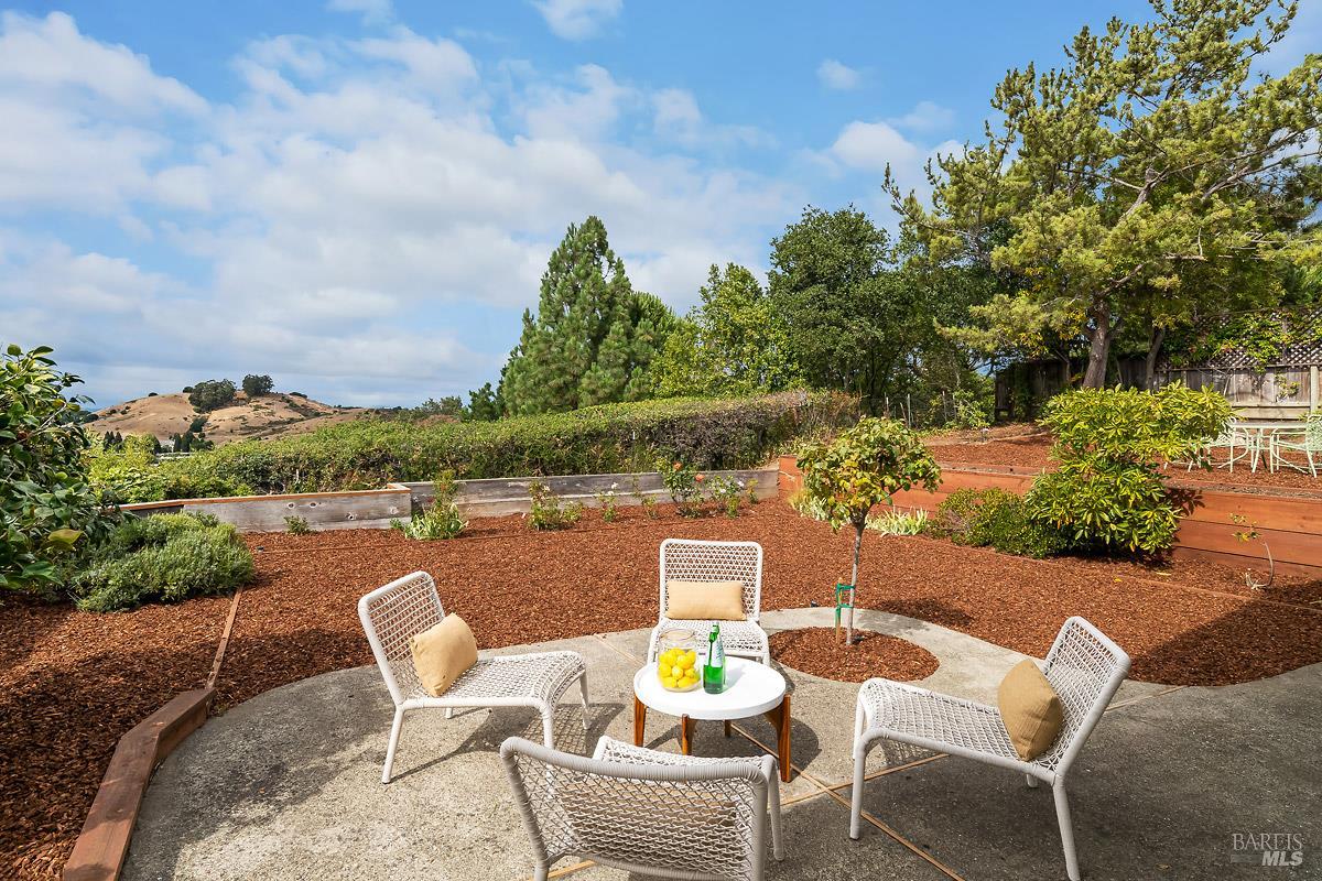 121 San Marino Drive
