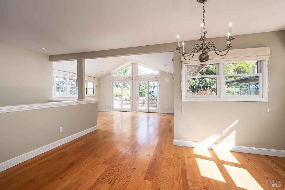 9 Sunnyside Avenue