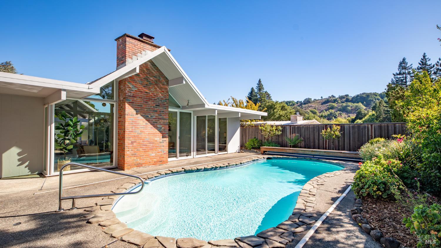 19 Mount Lassen Drive