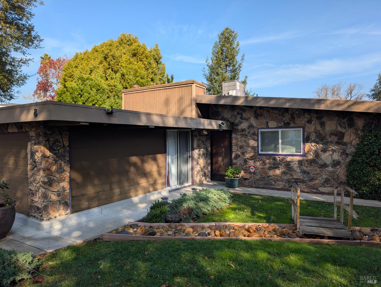 8 Madeline Court