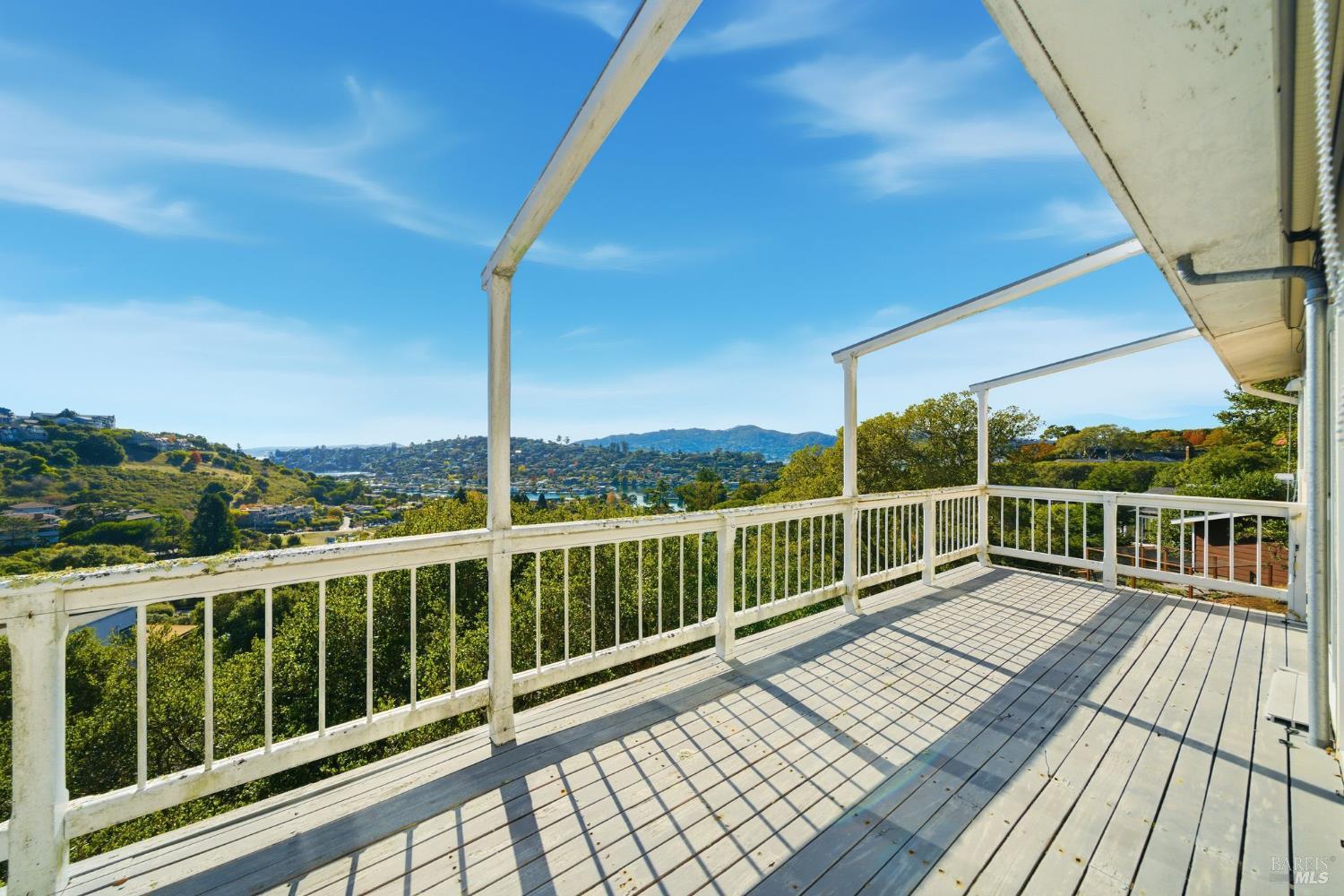 101 Round Hill Road